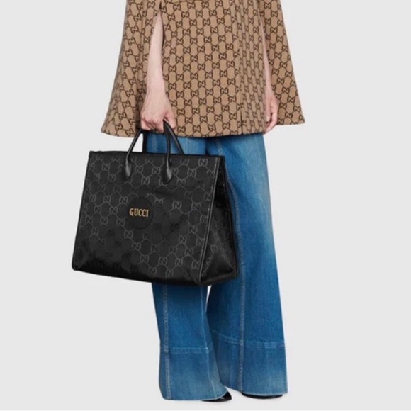 AUTHENTIC GUCCI Off the Grid Tote - Picture 4 of 14